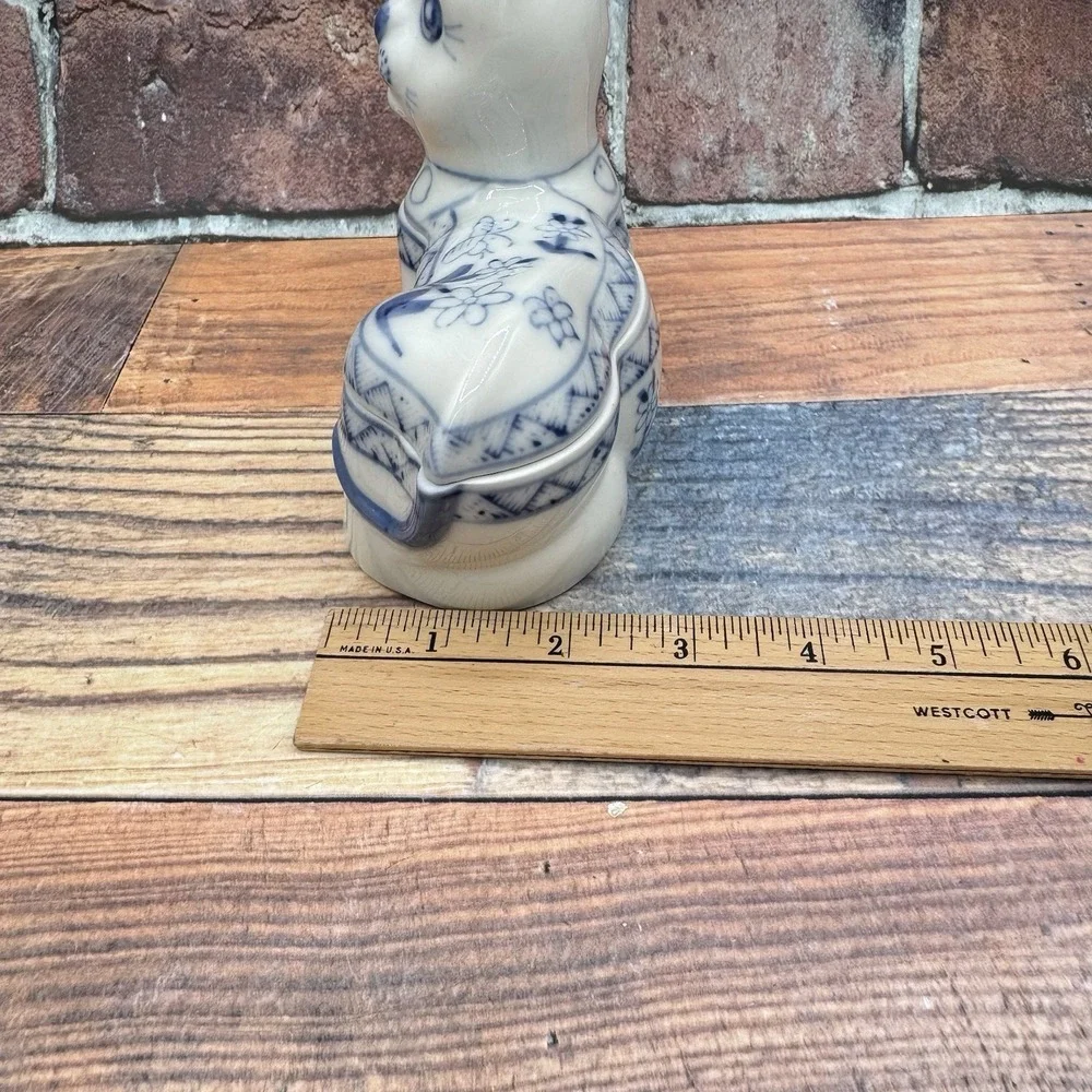 Ethan Allen Kitty Cat Trinket Box Blue White Porcelain Vintage Chinoiserie